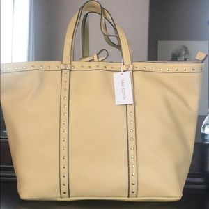 COPY - Brand new zippered purse